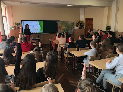 Молодіжний центр "КОМПАС"